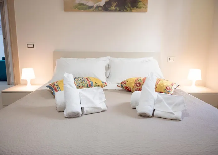 Amare Apartment Near The Sea